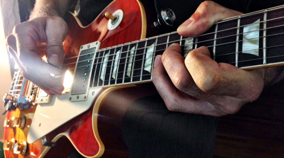 Guitar Backing Tracks That Teach You the Fretboard | Review